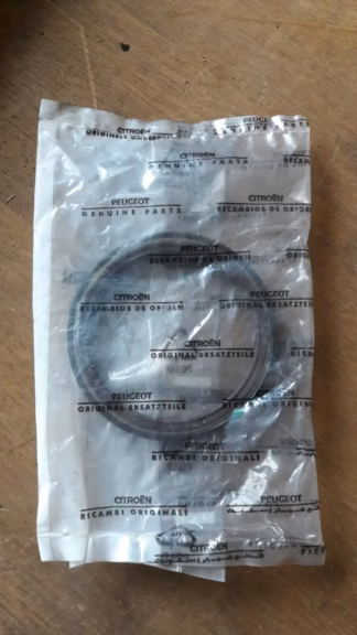 Bague d'étanchéité <br>Citroën C25, CX / Peugeot J5 / Alfa Romeo 33